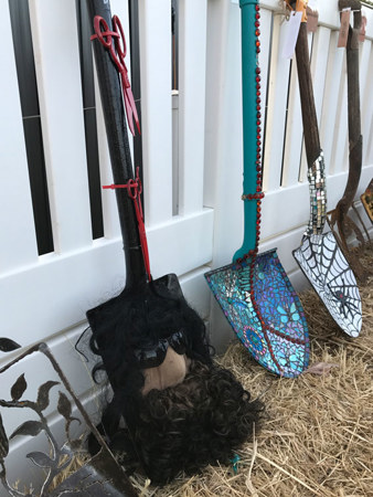 Costa appeared in the Best Decorated Shovel competition